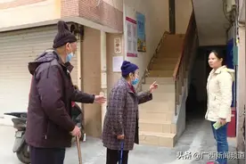 南宁一小区单元楼入口装私人摄像头，业主：想看看是谁搞鬼搞怪图片