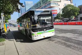 长沙这路公交车经过7个高校，全是本科院校，堪称高校参观车图片