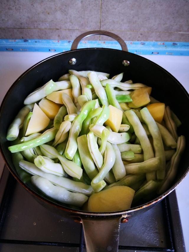 它含8种氨基酸，才15一斤，有条件1周吃两次，不愁孩子长身体