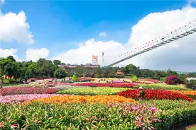 小新带你解锁国庆出游新攻略，吃喝玩乐一网打尽！图片