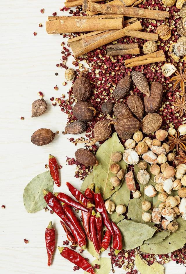 跷脚牛肉：乐山人的市井和江湖