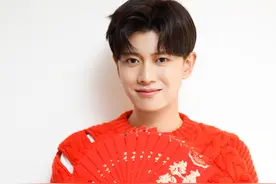 任嘉伦参加王牌对王牌，全程无镜头无互动，却被网友大肆称赞图片