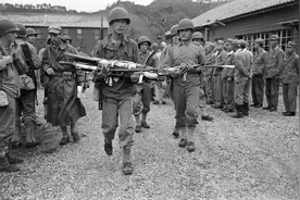 二战日本陆军造航母，海军造坦克，那么谁来造飞机？图片