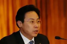 每天报销40万 涉案超100亿！恒丰银行原董事长蔡国华受审图片