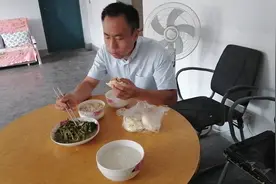 “梅姨案”被拐孩子回家100天：孩子不愿听到父亲谴责买家，从未主动要零花钱让父亲内心刺痛图片