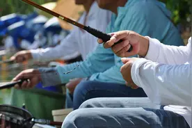 是什么决定了一支鱼竿的手感好坏？别以为越轻手感越好图片