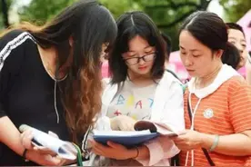 为何大学生都想“留校任职”？辅导员说出实情，还需满足一定条件图片