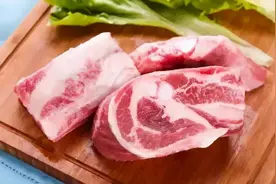 贵州警方查获2吨多臭猪肉图片