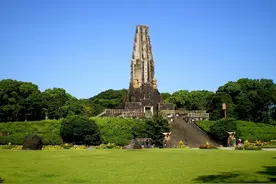 日本镇魂塔，压着中国238块石头，其心可诛，至今仍拒不拆除图片