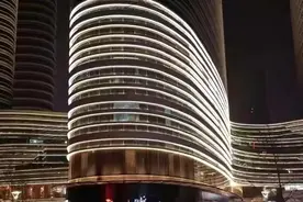 徐州地标：苏宁劲吹“时尚风”图片