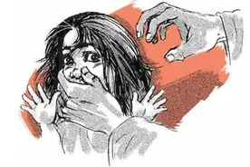印度牧师丧尽天良，侵犯9岁女孩后残忍灭口，一把火直接烧精光图片