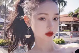 小说：她为自己的曾经感到自卑图片