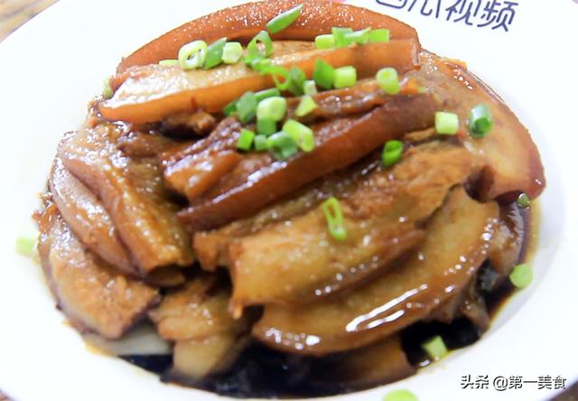 大厨做正宗豫菜“河南条子肉”，出锅飘香四溢，肥而不腻又入味