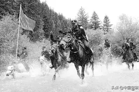 爸爸是一个很勇敢的警察。我想当警察，长成跟爸爸一样的男子汉。图片