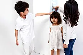 有种发育叫“五短身材”，孩子从小有这3个特征，很难长成高个子图片