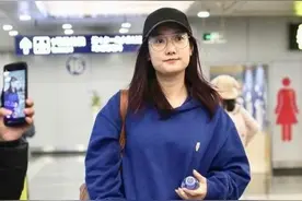 玲花的老公徐明朝，非常帅气，曾毅的老婆李娜，也是一个大美人图片