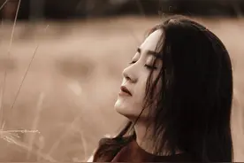 从离婚到渴望复婚，一个女人的思想斗争，悔恨迷恋上情人图片