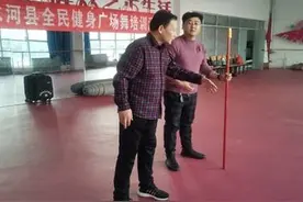 清水河县乌兰牧骑原创二人台小戏《守护》正在排练中图片