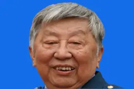 英雄烈士谱 | 半生戎马半生歌：人民艺术家阎肃图片