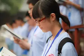 班主任直言上高中后，女生成绩下滑，多半是这3个原因图片