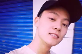 《变形计》王晨正背后的故事：花几十万为爷爷盖新房，还买了家电图片
