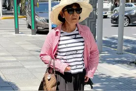 夏日炎炎，老年人如何穿好看？瞧上海街头的“老年穿搭”，太精致图片