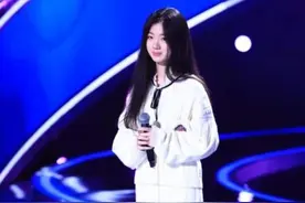 同为现象级歌手，单依纯距离邓紫棋有多远？图片