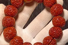 桃核手串的保养和盘玩图片