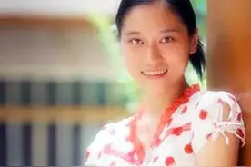 语文考试忘写名字，英语考试睡觉被老师叫醒，成绩公布：高考状元图片