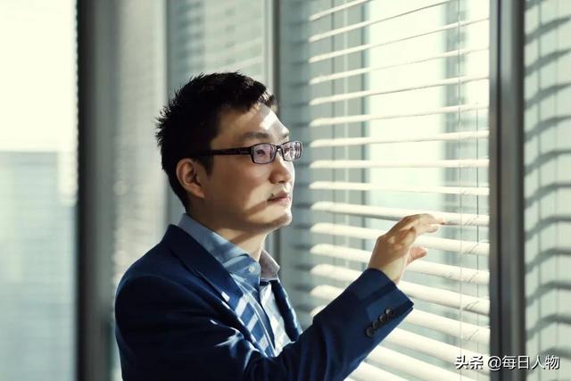 身家3000多亿的黄峥，为什么不想搞钱了？