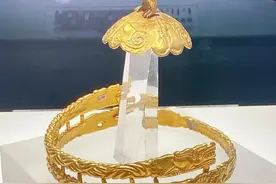 鄂尔多斯76岁牧民，捡到2000年前的金冠，重1400克，全国只有一个图片