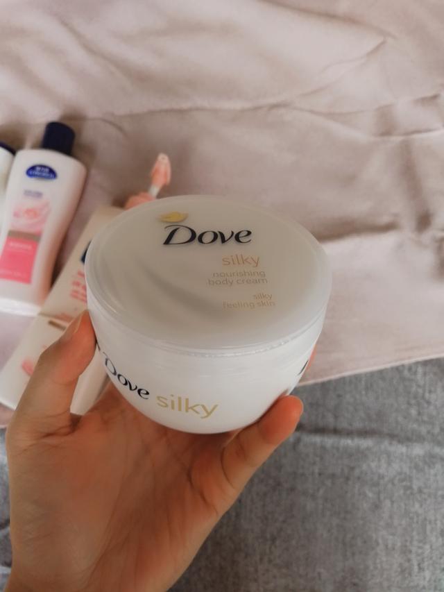 如何使用瓶底身体乳