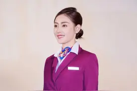 空姐为什么只能穿短裙+丝袜，不能穿长裤？退役空姐道出了实情图片