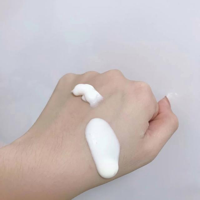 胸前背后长痘痘用什么身体乳
