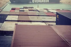 货轮致苏伊士运河拥堵，为何救援这么难？我们的大国重器能胜任吗图片