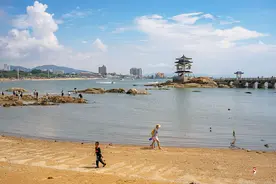 暑期带着孩子去看海，为什么没有去北戴河，而是去了葫芦岛？图片