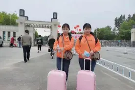河南“双胞胎姐妹花”：小学到大学“神同步”，考入同一专业、住同一宿舍楼！图片