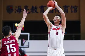 大哥回来了！易建联复出首秀！砍下全队最高分图片