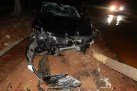 又因这事！中山一司机撞毁消防栓，连同事也被罚…图片