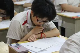 四川专科提前批发榜，警校收分超二本，定向士官收分低至150分图片