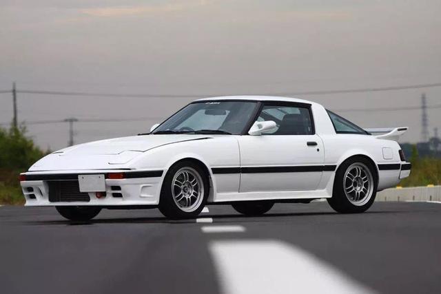 暑期将过，看腻了奥特曼，来看看奥特曼的座驾吧