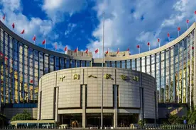 央行警示一些房企负债过高，开发商不能按时交房，购房者怎么办？图片