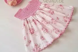 有才的妈妈在女儿旧裙上钩了一件短背心，女儿的裙子变的潮爆了图片