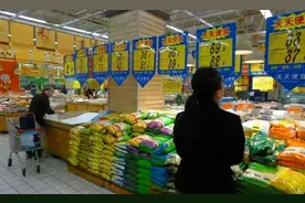 天热储存大米，超市员工教你一招，大米不易生虫，放一年不坏图片