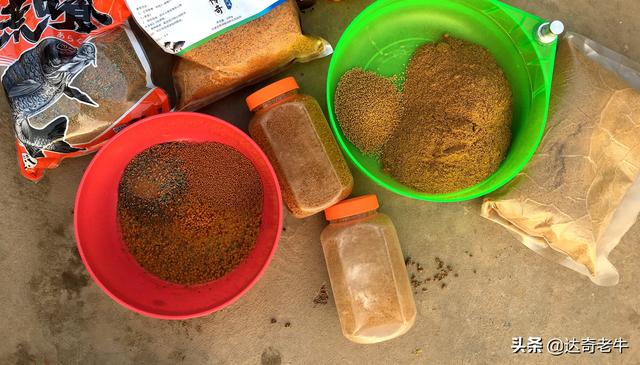 漫谈基础饵：高蛋白颗粒、开口料、能量料的钓鱼选择和避坑技巧