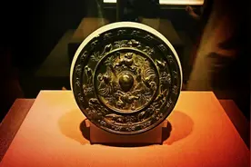 神秘的古铜镜，博物馆却从不正面朝向观众，你知道其中的原因么？图片