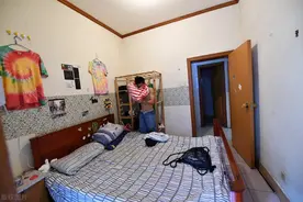 女子自掏腰包美化出租屋，想退押金却被房东阿姨拒绝：“谁让你改的？把房子恢复原样就退”图片