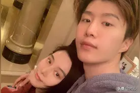 范冰冰姐弟同时现身，姐姐贴心为弟弟敷面膜，画面温馨图片