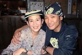 背叛吴君如又遇两桩惊天丑闻，他怎么还能携娇妻幼子如此幸福图片