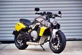 奔达唐刀700上市，外观很帅气，四缸水冷，排量680cc，3.88万起图片